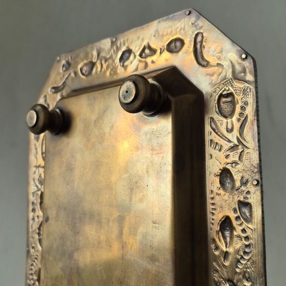 ถาดทองเหลืองวินเทจ แปดเหลี่ยมขอบนูนลายปลา รูปที่ 8