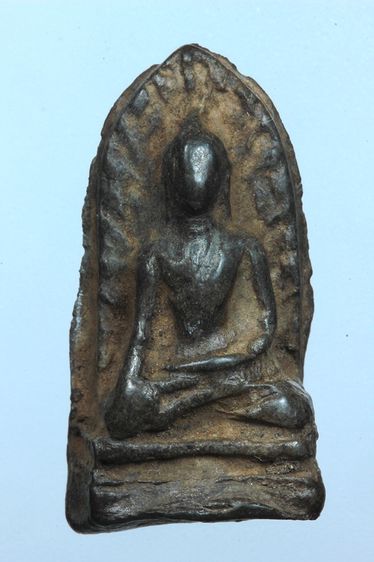 พระรอดลำพูนสวยๆค่ะเก่าค่ะ