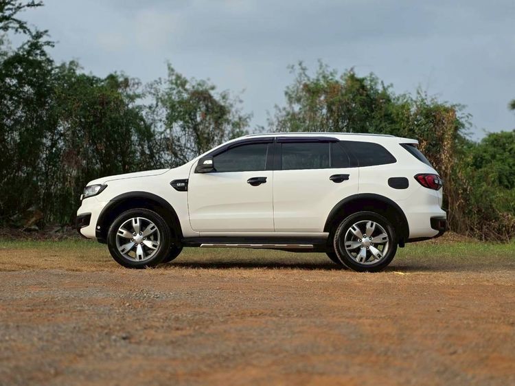 Ford Everest 2017 2.2 Titanium Plus Utility-car ดีเซล ไม่ติดแก๊ส เกียร์อัตโนมัติ ขาว รูปที่ 3