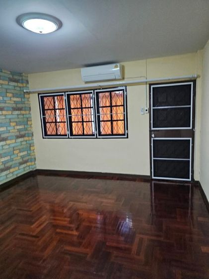 ไม่มี ให้เช่าทาวน์เฮาส์ซอยรามคำแหง152 ซอยติดถนนใหญ่ รูปที่ 4