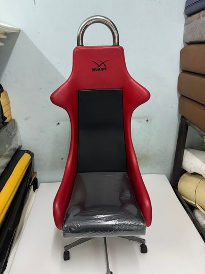 แดง อื่นๆ หนังเทียม ขายด่วน เก้าอี้หลังแข็งเหมาะ รถ เรือ นั่งเล่นเกม ราคา2,800บาท
