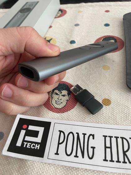 Logitech Spotlight Presenter มือสอง สภาพดี ใช้งานได้ปกติ รองรับ bluetooth  usb ระยะได้ 30 M รูปที่ 3