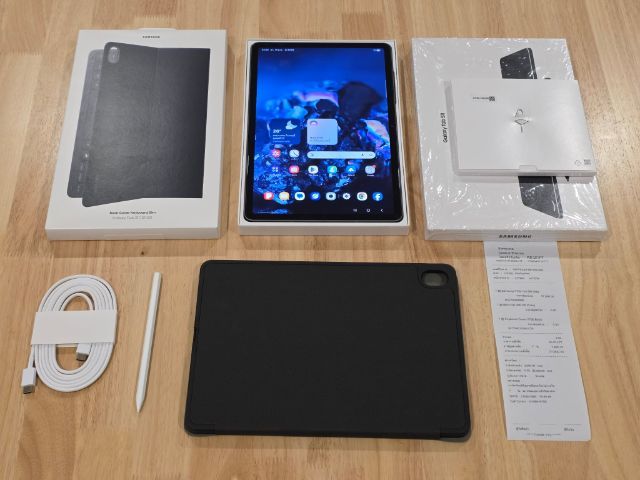 Samsung Tab S11 wifi 128GB พร้อมเคส Keyboard ยกกล่อง สภาพของใหม่ 

