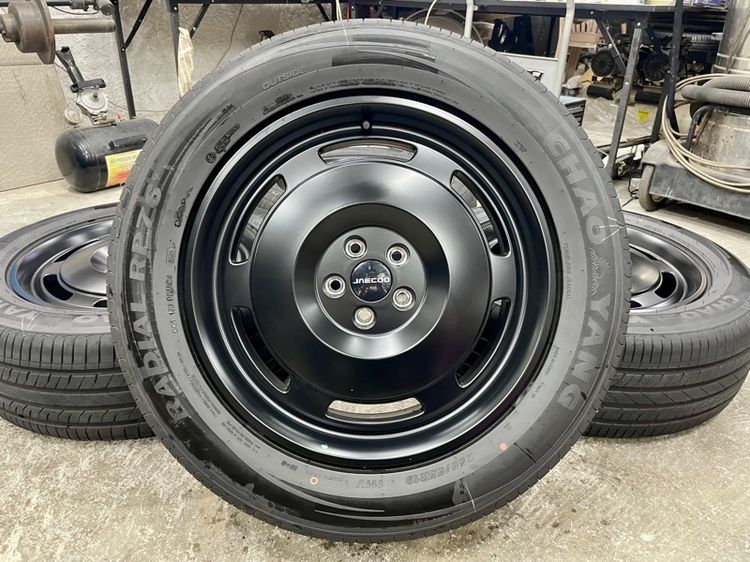 19" ล้อแม็กใส่ JAECOO 6 ขอบ 19” ยาง CHAO YANG 255-55R19 ปี 25 ตุ่มหน้ายางยังอยู่ครับ