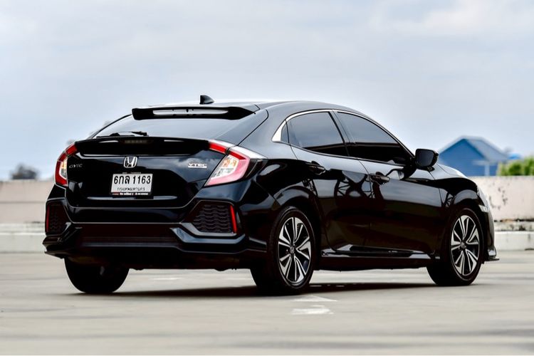 Honda Civic 2017 1.5 Turbo Sedan เบนซิน ไม่ติดแก๊ส เกียร์อัตโนมัติ ดำ รูปที่ 2