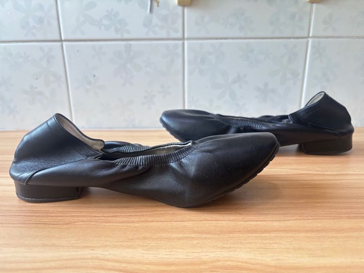 🥿 รองเท้าหนังแท้ผู้หญิง Pierre Cardin สีดำไซซ์ 40 รูปที่ 3