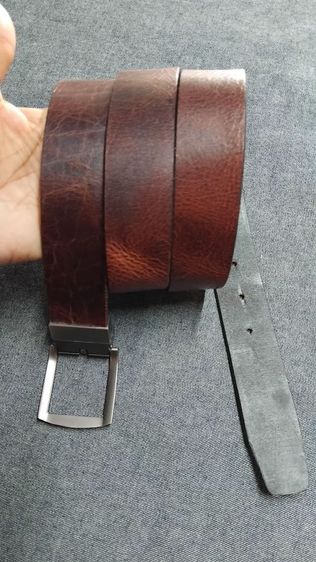 เข็มขัดหนังหัวสลับด้านได้หนังสวยแบรนด์เอว41.5-46.5 เอวเล็กเจาะเพิ่มได้ กว้าง 1.4ยาวรวมหัว53.5 รูปที่ 2