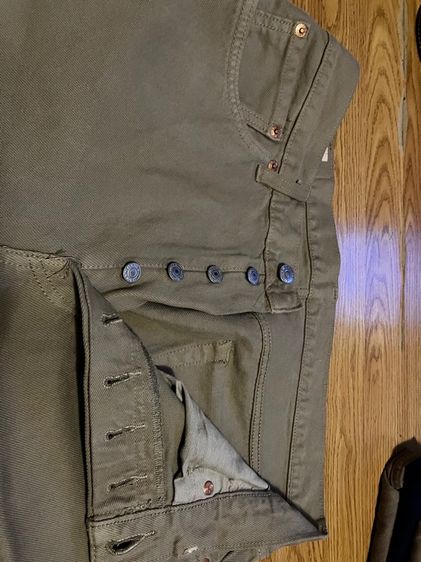 กางเกงยีนส์ ลีวาย 501 บิ๊กE ของแท้ เอว 33   ขาสั้น ของใหม่  รูปที่ 3