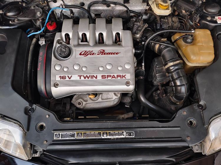Alfa Romeo GTV  2000 2.0 Sedan เบนซิน เกียร์ธรรมดา ดำ รูปที่ 2