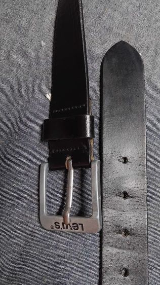 เข็มขัด Levi's  หนังแท้ วัดความกว้าง1.3นิ้ว ความยาวรวมหัว 47 นิ้ว 
เอวรูแรก 34.5 ถึง 42 นิ้ว รูปที่ 7