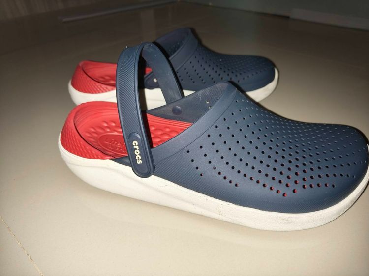 รองเท้า Crocs แท้ (ผู้ชาย) รูปที่ 3