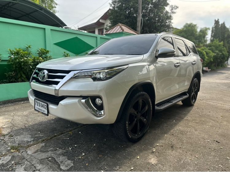 Toyota Fortuner 2015 2.4 V Utility-car ดีเซล ไม่ติดแก๊ส เกียร์อัตโนมัติ ขาว รูปที่ 3