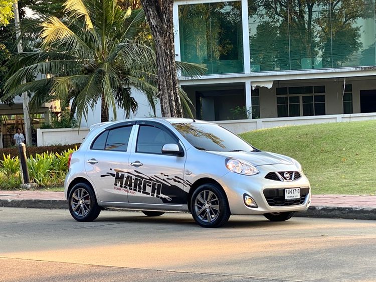 รถ Nissan March 1.2 S สี บรอนซ์เงิน