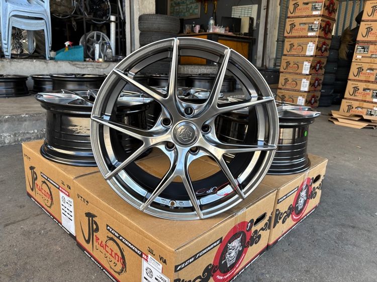 ล้อแม็กมือ1 ขอบ17 ก้านY 5รู114 กว้าง8 ออฟ35 สีไฮเปอร์แบล็ค ล้อเบา FLOW FORMING งานJP งานสวยมากๆ รูปที่ 4