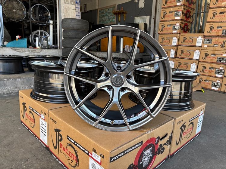 ล้อแม็กมือ1 ขอบ18 ก้านY 5รู114-112 กว้าง8.5 ออฟ35 สีไฮเปอร์แบล็ค ล้อเบา FLOW FORMING งานJP งานสวยมากๆ  รูปที่ 4