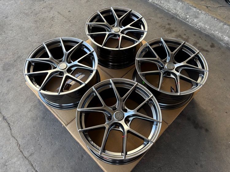 ล้อแม็กมือ1 ขอบ18 ก้านY 5รู114-112 กว้าง8.5 ออฟ35 สีไฮเปอร์แบล็ค ล้อเบา FLOW FORMING งานJP งานสวยมากๆ  รูปที่ 2