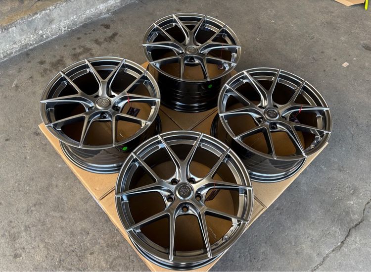 ล้อแม็กมือ1 ขอบ18 ก้านY 5รู114-112 กว้าง8.5 ออฟ35 สีไฮเปอร์แบล็ค ล้อเบา FLOW FORMING งานJP งานสวยมากๆ  รูปที่ 3