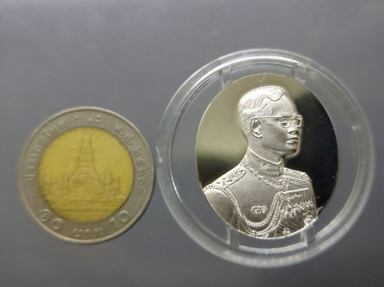 เหรียญแห่งศรัทธา เนื้อเงินขัดเงา ที่ระลึก ครบรอบ 50 ปี คณะแพทยศาสตร์ จุฬาลงกรณ์มหาวิทยาลัย พ.ศ.2540 พร้อมกล่อง และใบรับรอง รูปที่ 5