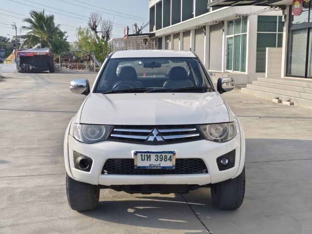 Mitsubishi Triton 2015 2.5 GLS Plus ดีเซล เกียร์ธรรมดา ขาว รูปที่ 3