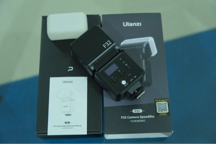 แฟลช Ulanzi F32