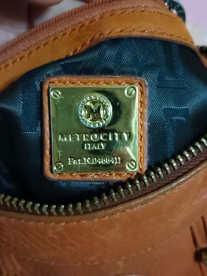 กระเป๋าสะพาย Metrocity แบรนด์จากItaly สีส้ม รูปที่ 8