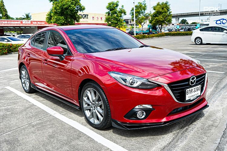 Mazda Mazda3 2017 2.0 S Sedan เบนซิน ไม่ติดแก๊ส เกียร์อัตโนมัติ แดง รูปที่ 3