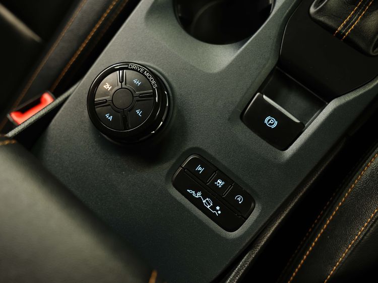 Ford Ranger 2025 3.0 WildTrak Hi-Rider 4WD Utility-car ดีเซล ไม่ติดแก๊ส เกียร์อัตโนมัติ เหลือง รูปที่ 3