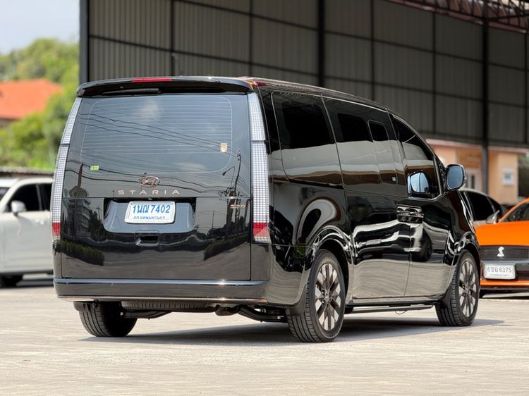 Hyundai Staria 2022 PREMIUM 2.2 Van ดีเซล ไม่ติดแก๊ส เกียร์อัตโนมัติ ดำ รูปที่ 4