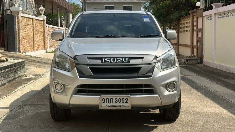 Isuzu D-MAX 2019 1.9 S Pickup ดีเซล ไม่ติดแก๊ส เกียร์ธรรมดา เทา รูปที่ 2