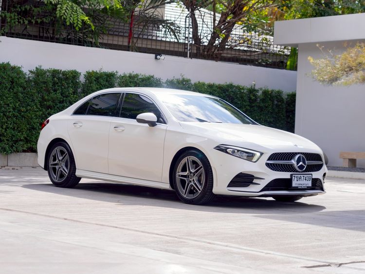 รถ Mercedes-Benz A-Class A200 สี ขาว