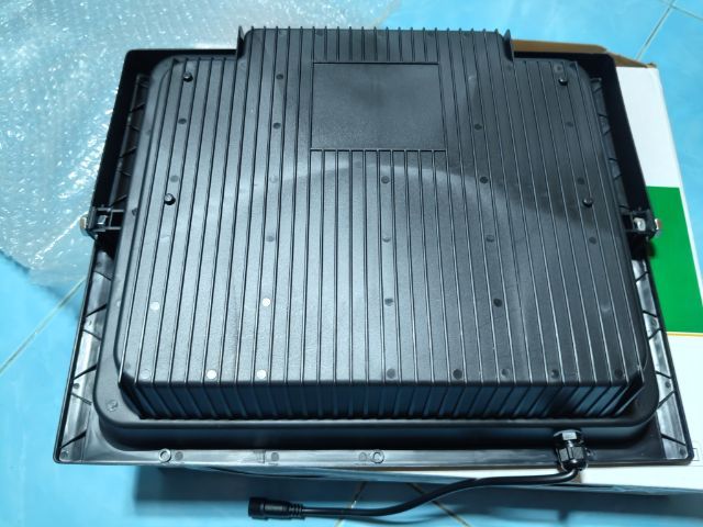 สปอร์ตไลท์โซล่าเซลล์ รูปที่ 9