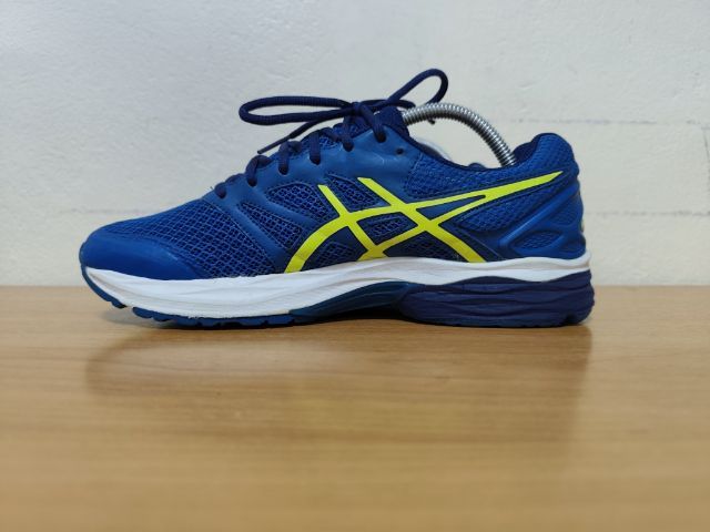ASICS 41.5 26.0 แท้ มือสอง