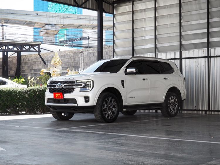 Ford Everest 2024 2.0 Titanium Plus 4WD Utility-car ดีเซล ไม่ติดแก๊ส เกียร์อัตโนมัติ ขาว