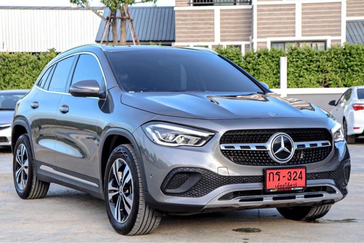 รถ Mercedes-Benz GLA-Class GLA200 สี เทา