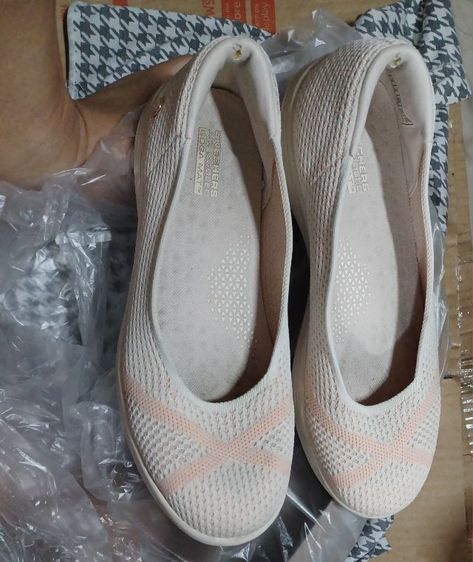 อื่นๆ ขาว อื่นๆ UK 4.5 | EU 37 1/3 | US 6 อื่นๆ รองเท้าSKECHERS