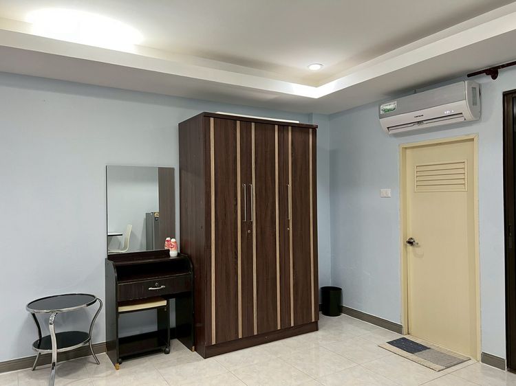 อื่นๆ ไม่อนุญาต ตกแต่งครบ สร้างเสร็จก่อน 2010 ขายคอนโด กฤษฎา พรีเมียร์เพลสโครงการ 1 (เจ้าของขายเอง)-ทำเลติดตลาดป่ามะพร้าว รูปที่ 3