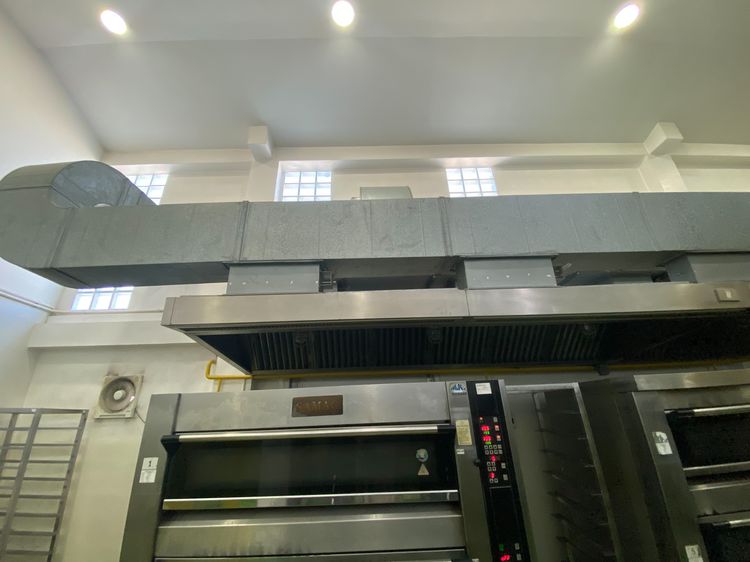 ขายฮูดดูดควันอุตสาหกรรม + Fresh Air ยกชุด โรงงานเบเกอรี่