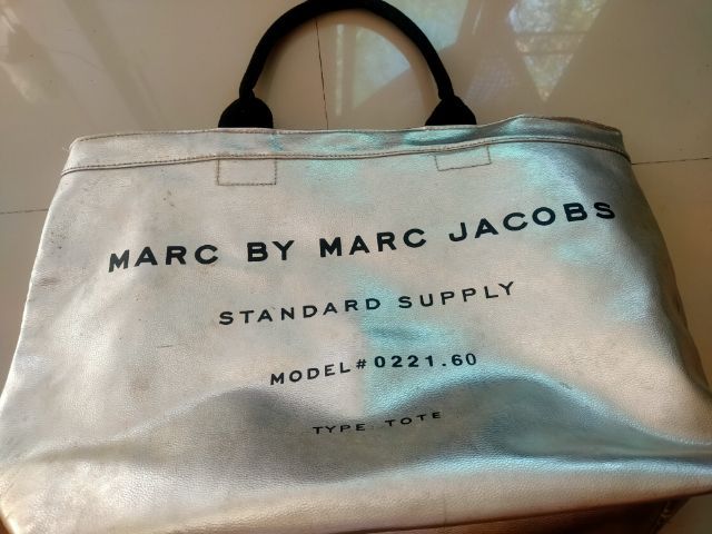 ไม่ระบุ เงิน หนัง PU Marc Jacobs กระเป๋าถือ