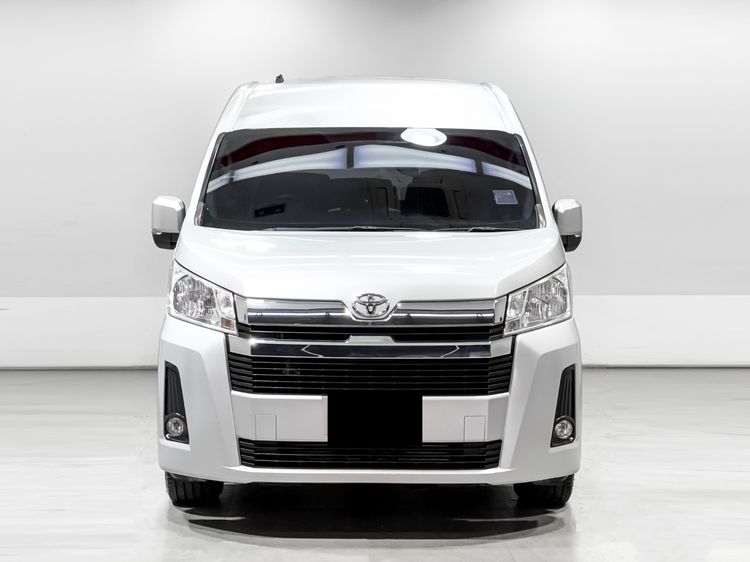 Toyota Commuter 2019 2.8 Van ดีเซล เกียร์อัตโนมัติ บรอนซ์เงิน รูปที่ 2