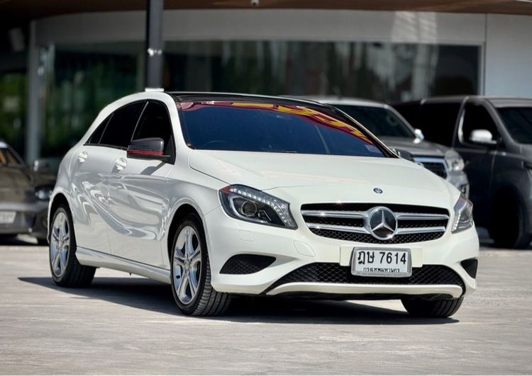 รถ Mercedes-Benz A-Class A180 สี ขาว
