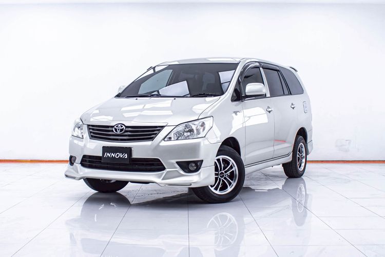 Toyota Innova 2012 2.0 E Utility-car เบนซิน ไม่ติดแก๊ส เกียร์ธรรมดา เทา