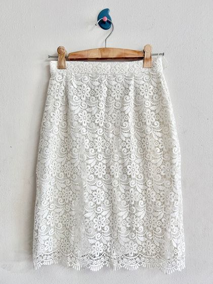 ยุนิM กระโปรงสอบเอวไม่ยืดลูกไม้สีขาวขุ่น