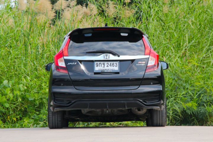 Honda Jazz 2019 1.5 RS i-VTEC Sedan เบนซิน ไม่ติดแก๊ส เกียร์อัตโนมัติ ดำ รูปที่ 4