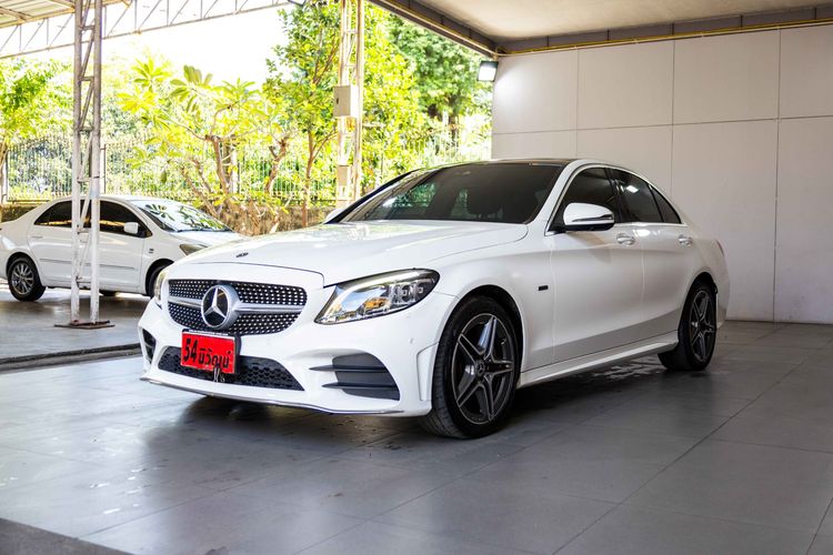Mercedes-Benz C-Class 2020 C300 Sedan ปลั๊กอินไฮบริด (PHEV) ไม่ติดแก๊ส เกียร์อัตโนมัติ ขาว รูปที่ 3