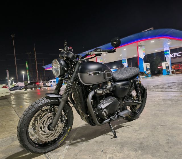 ขาย triumph t120 euro5 จดทะเบียนปี2022 สีเทาดำ เจ้าของขายเอง