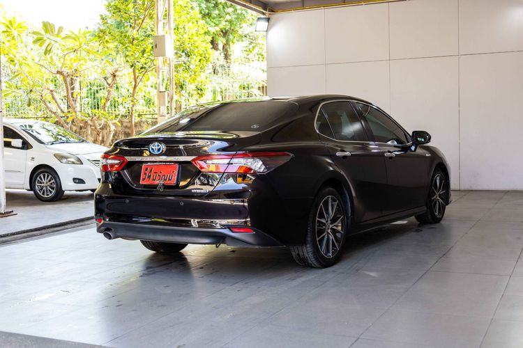 Toyota Camry 2022 2.5 HEV Premium Luxury Sedan ไฮบริด ไม่ติดแก๊ส เกียร์อัตโนมัติ ดำ รูปที่ 4