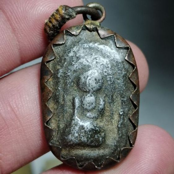 พระเนื้อชินเก่าๆเลี่ยมโบราณ