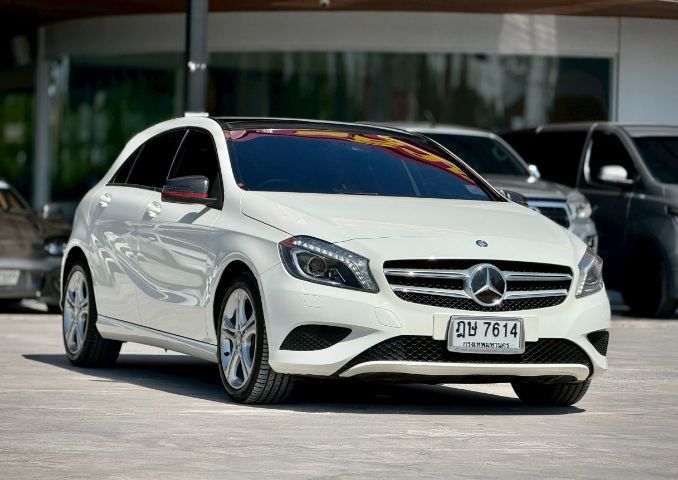 Mercedes-Benz A-Class 2014 A180 เบนซิน เกียร์อัตโนมัติ ขาว รูปที่ 2