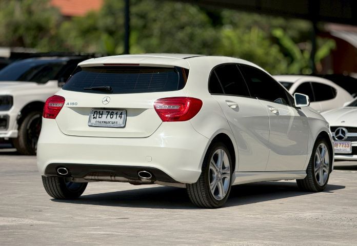 Mercedes-Benz A-Class 2014 A180 เบนซิน เกียร์อัตโนมัติ ขาว รูปที่ 3
