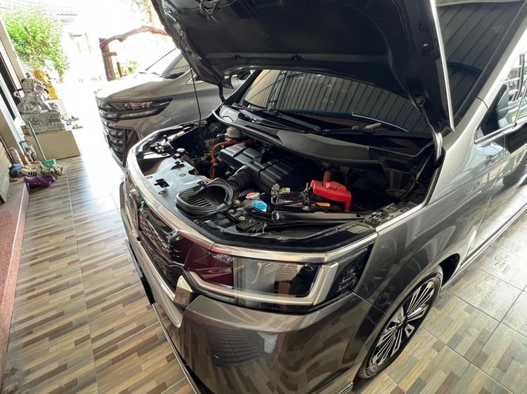 รถ Honda Stepwagon 2.0 Hybrid สี เทา